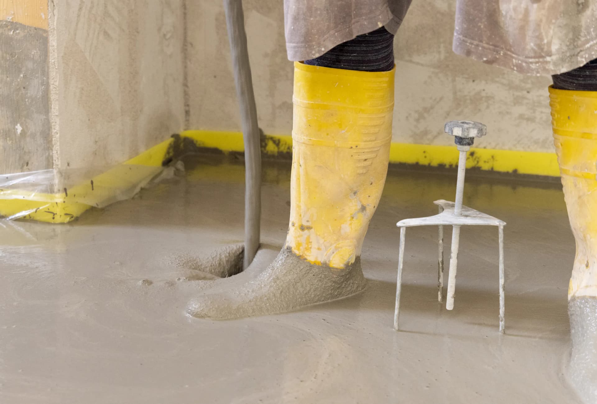 Self-Leveling Concrete Overlay